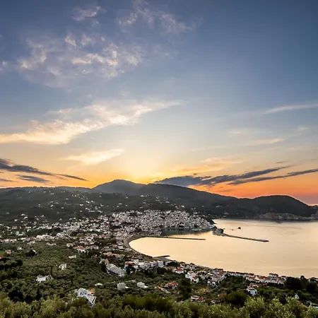 Villa Nina Skopelos- Private Pool - Magnificent Views Skopelos stad